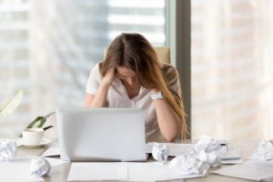 Burnout Syndrome หรือซึมเศร้ากันแน่? สังเกตความต่าง รู้วิธีป้องกันภาวะหมดไฟ ก่อนส่งผลกระทบต่อประสิทธิภาพการทำงานและสุขภาพจิต