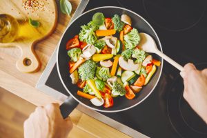 อาหารมังสวิรัติมีอะไรบ้าง? มังสวิรัติ vs วีแกน vs อาหารเจ ต่างกันอย่างไร? ประโยชน์และข้อควรระวังที่ควรรู้ก่อนเริ่มกินมังสวิรัติ